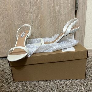 NIB Steve Madden Elma Ice Leather Slingback Heels White Party Formal Elegant 8.5